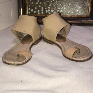 Donald J Pliner Lily Stretch-Ankle Flat Sandal